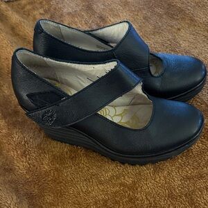 Fly London Black Leather wedges size 6